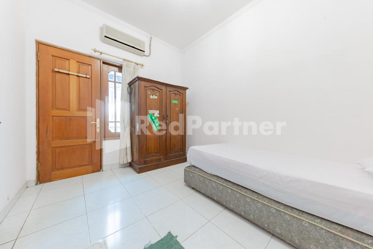 Biru Homestay Bandung Mitra Reddoorz Exterior foto